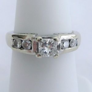 1 Carat Princess Cut Diamond Engagement Ring 14K